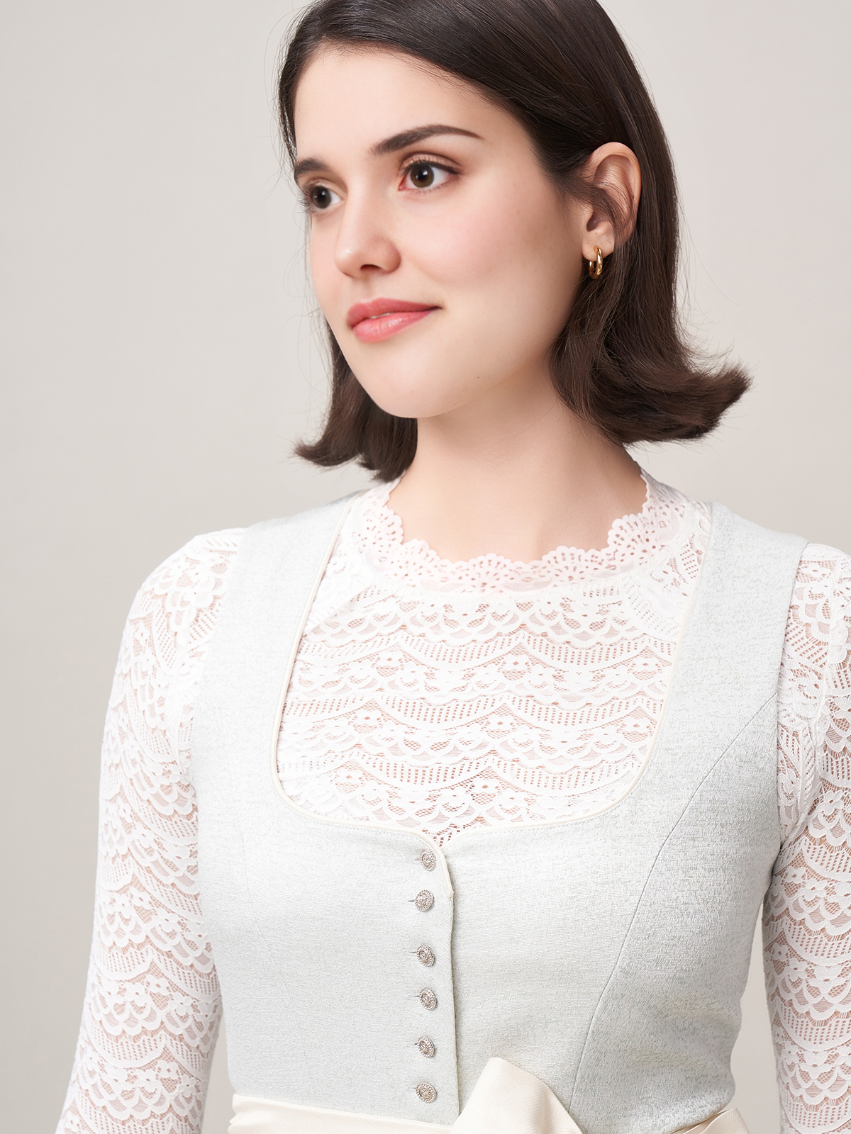 Dirndl in Blau – elegante Tracht für jeden Anlass