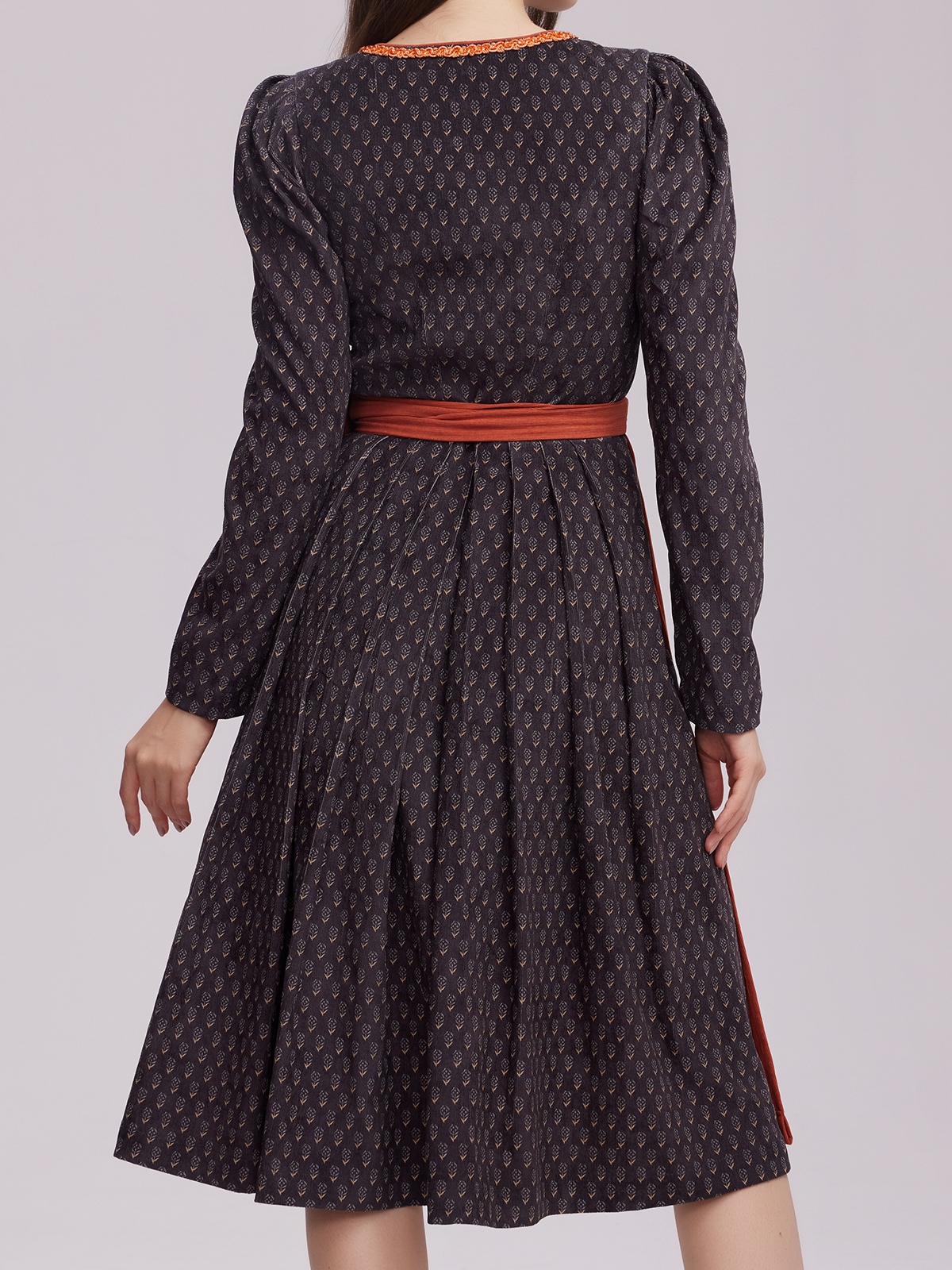 Dirndl Dunkelgrün – Eleganz mit Tradition