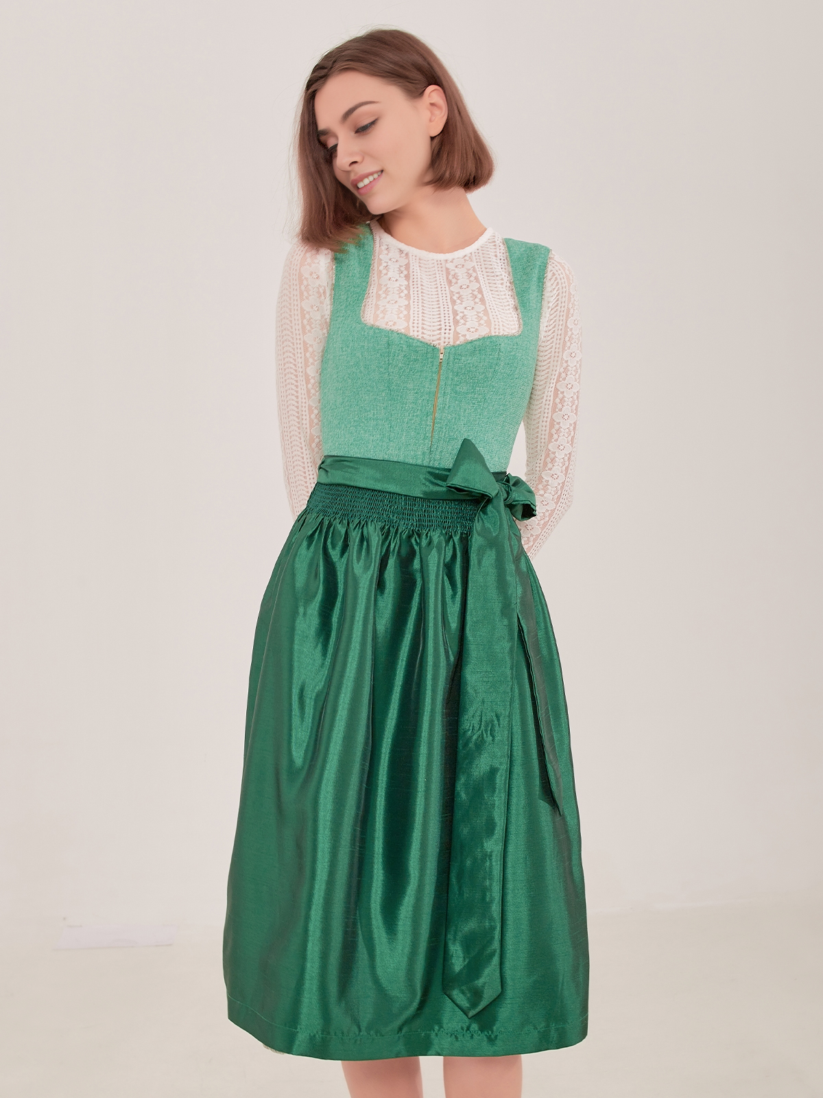 Dirndl in Blau – eine stilvolle Alternative