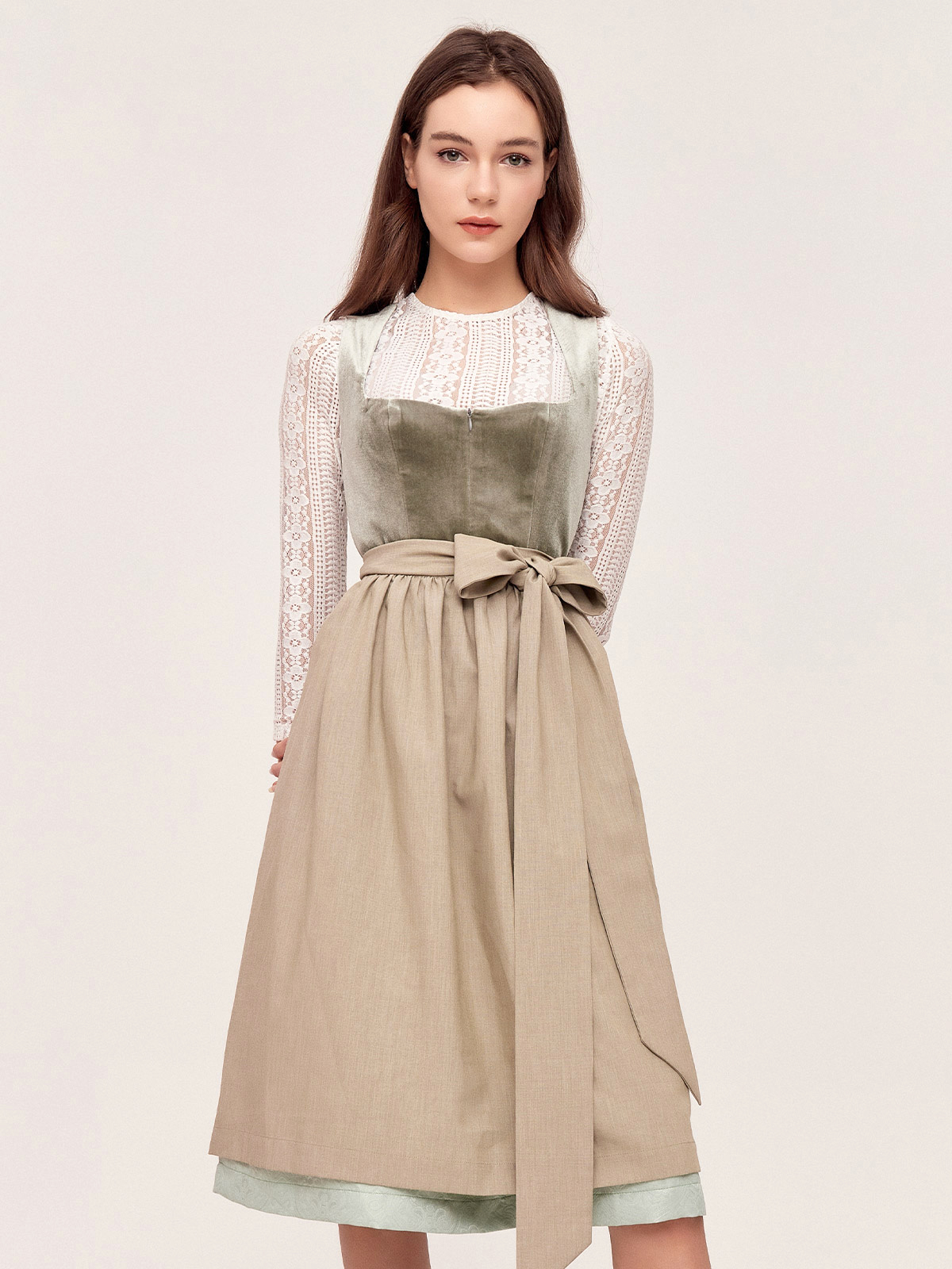 Dirndl in Rosa und Hellblau – ein Traum in Pastelltönen