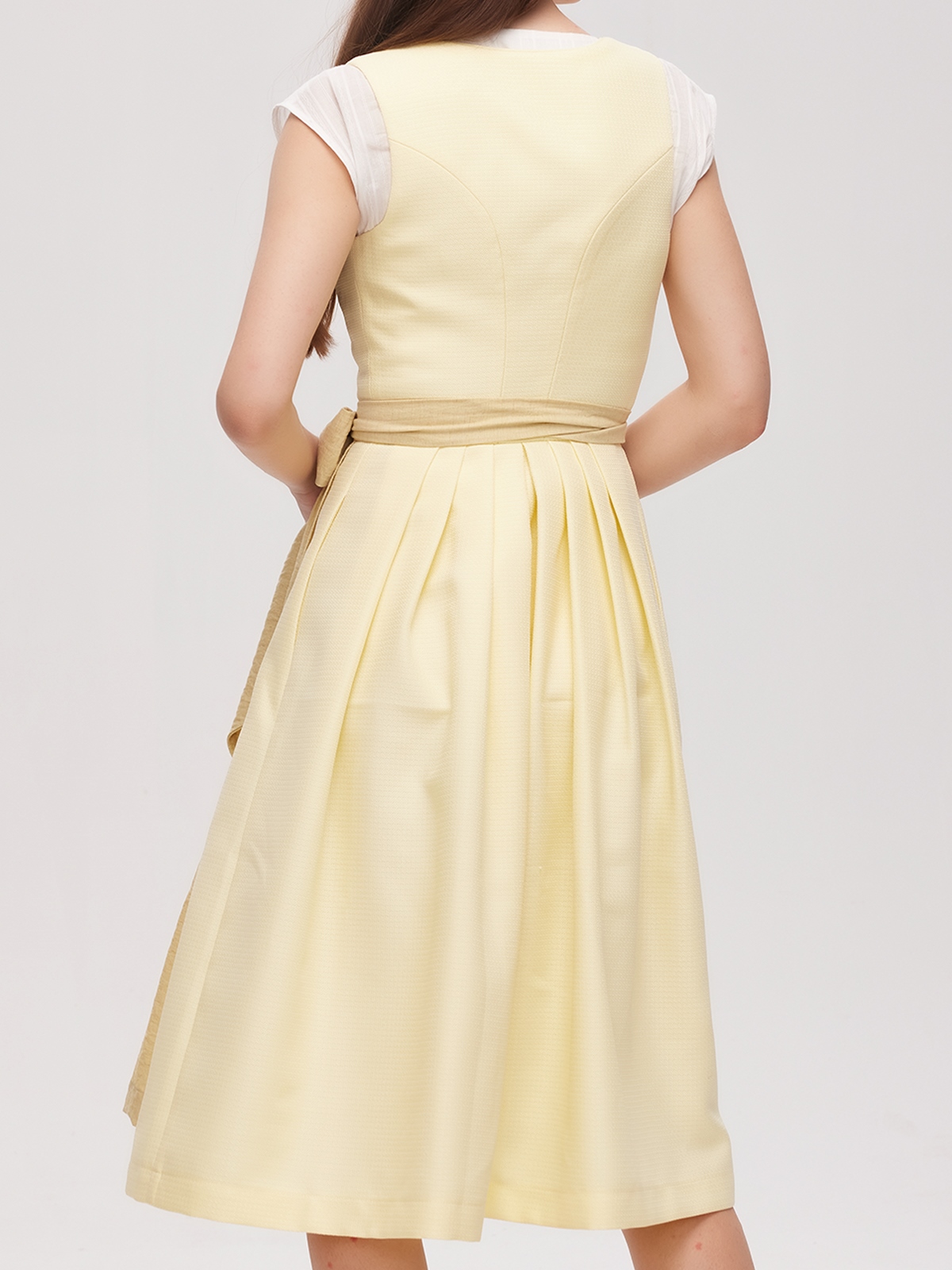 Dirndl 70 cm in Gelb – feminin und stilvoll